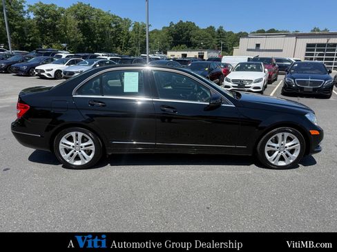 Used 2014 Mercedes-Benz C 300 4MATIC Sedan image 9