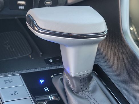 Certified 2025 Hyundai Elantra Sport FWD image 16