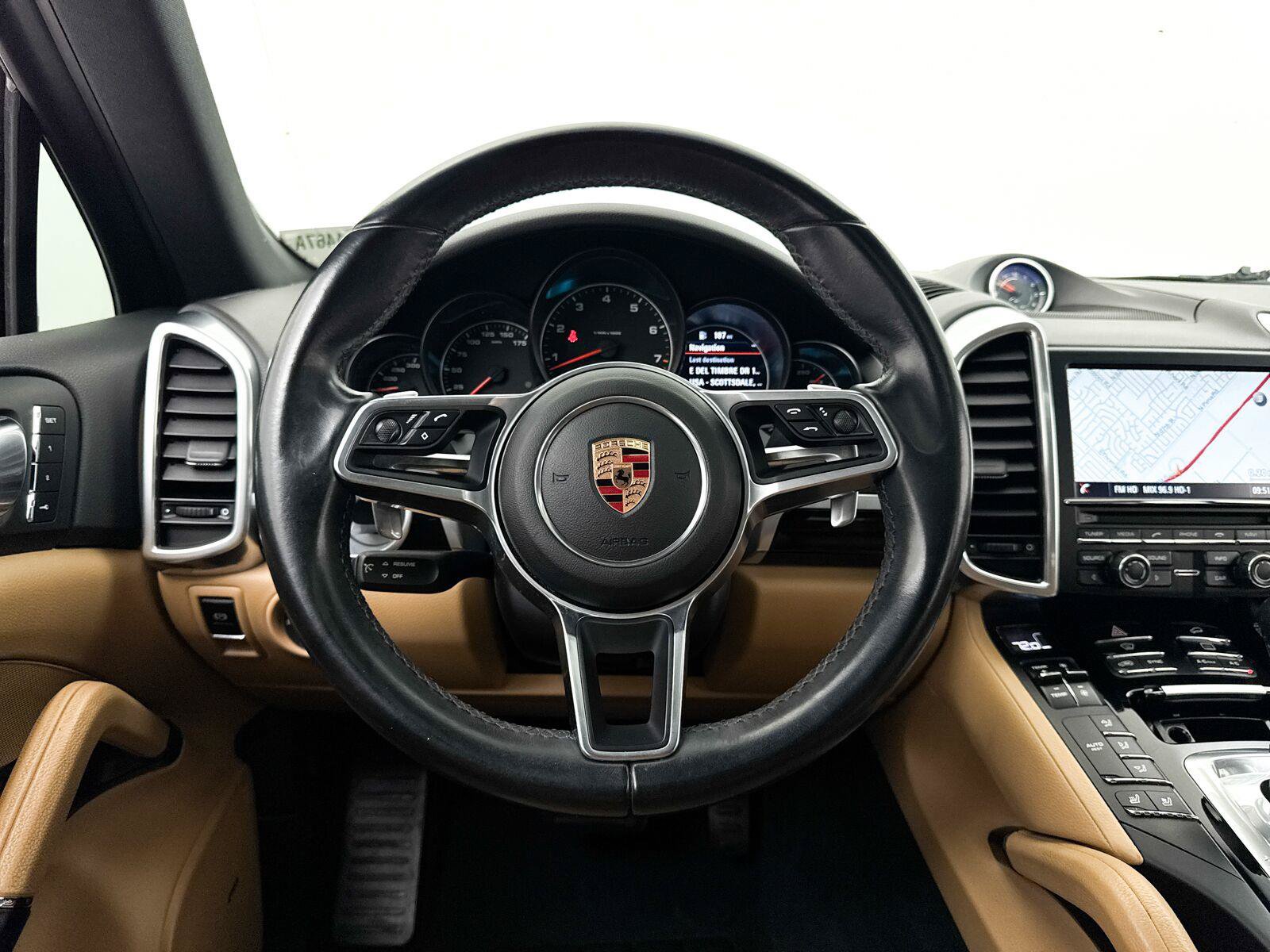 Used 2016 Porsche Cayenne AWD/4WD image 7