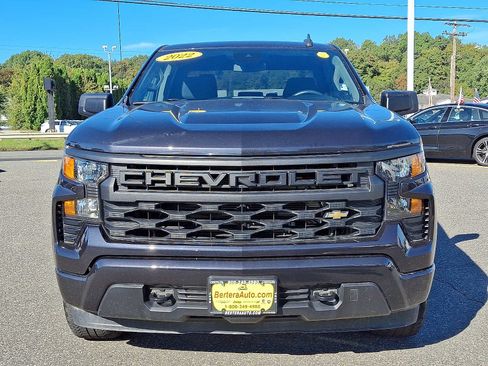Used 2022 Chevrolet Silverado 1500 Custom image 2