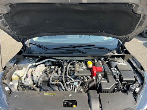 Used 2025 Nissan Sentra SV image 31