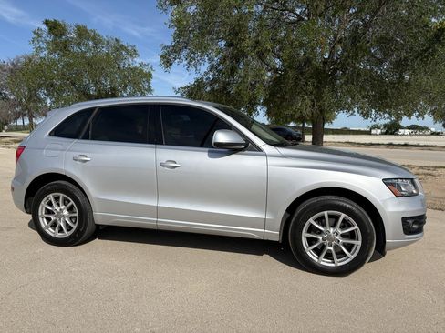 Used 2011 Audi Q5 2.0T Premium Plus AWD/4WD image 32