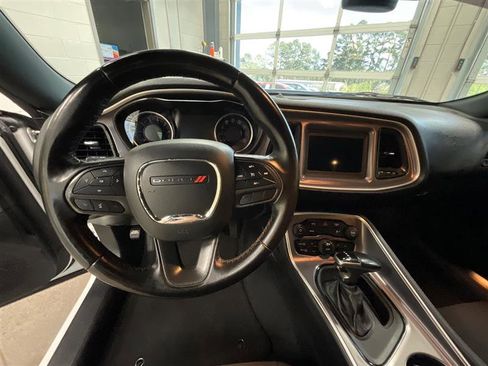 Used 2020 Dodge Challenger SXT image 15