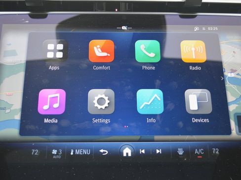 Used 2025 Mercedes-Benz E 350 Sedan image 21