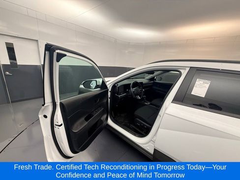 Certified 2025 Hyundai Kona SEL image 7