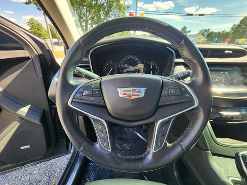Used 2019 Cadillac XT5 Luxury AWD/4WD image 18