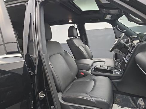 Used 2024 Nissan Armada SL w/ Midnight Edition Package image 54