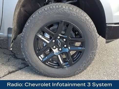 Used 2025 Chevrolet Silverado 1500 Custom Trail Boss w/ Turbomax Blackout Package image 11