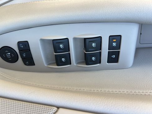 Used 2018 Cadillac Escalade Luxury image 21