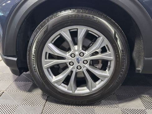 Used 2022 Ford Explorer Limited w/ Equipment Group 301A RWD image 16