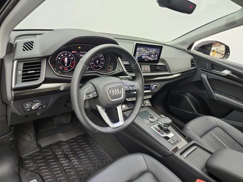 Used 2020 Audi Q5 2.0T Premium Plus w/ Premium Plus Package AWD/4WD image 9