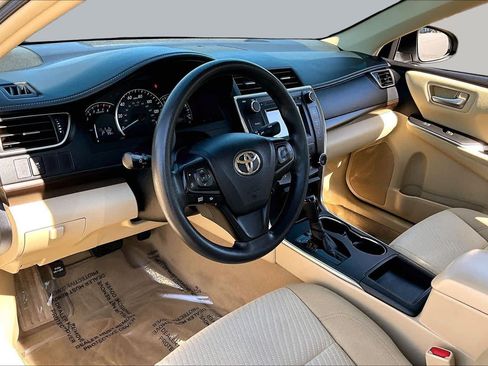 Used 2015 Toyota Camry LE FWD image 17