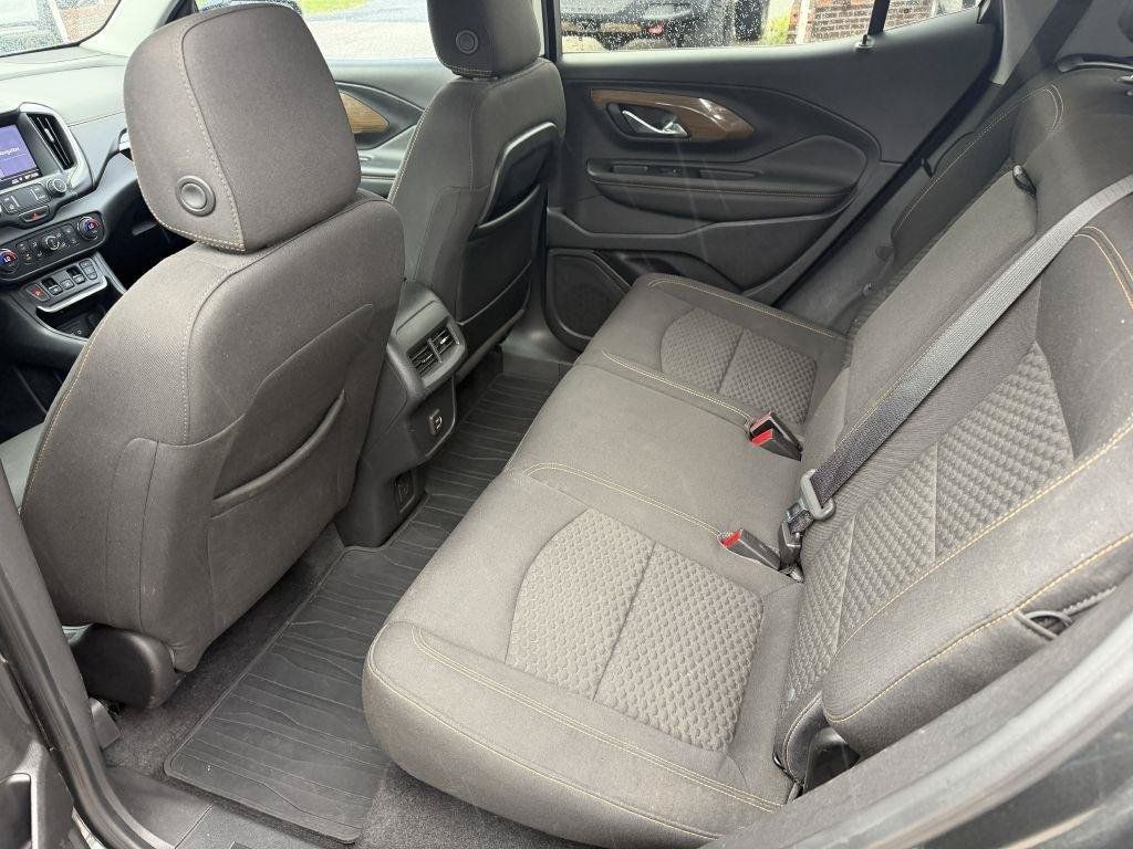 Used 2020 GMC Terrain SLE w/ Driver Convenience Package FWD image 11