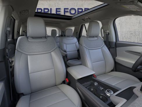 New 2026 Ford Explorer Active w/ Active Comfort Package image 10