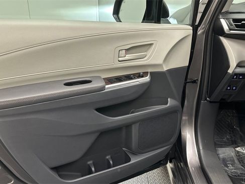 Certified 2023 Toyota Sienna LE image 17