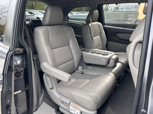 Used 2016 Honda Odyssey EX-L image 41