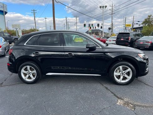 Used 2023 Audi Q5 2.0T Premium w/ Convenience Package image 6