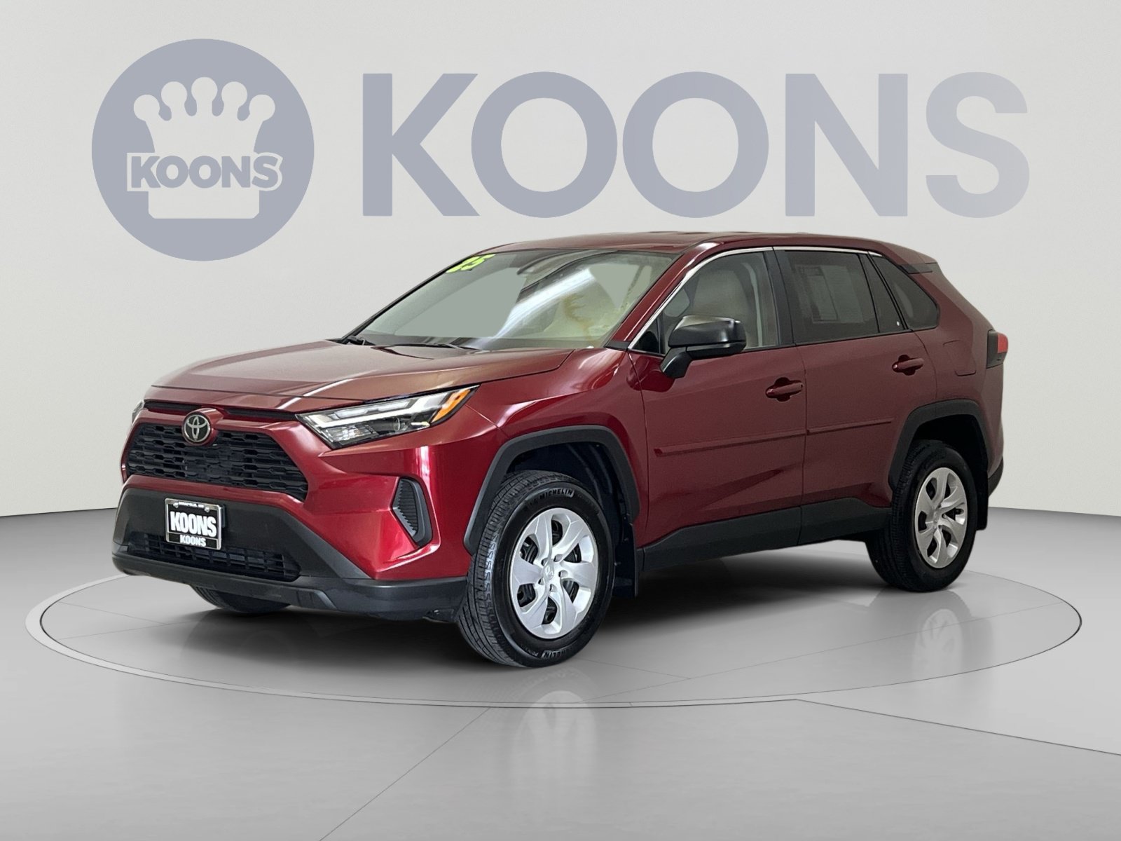 Used 2025 Toyota RAV4 LE AWD/4WD image 1