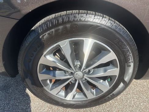 Used 2016 Kia Sedona SX image 11