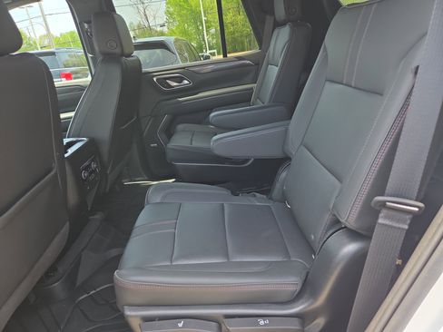 Used 2022 Chevrolet Tahoe RST w/ Sport Performance Package image 7