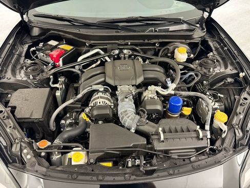 Used 2025 Toyota GR86 Premium w/ Performance Package RWD image 30