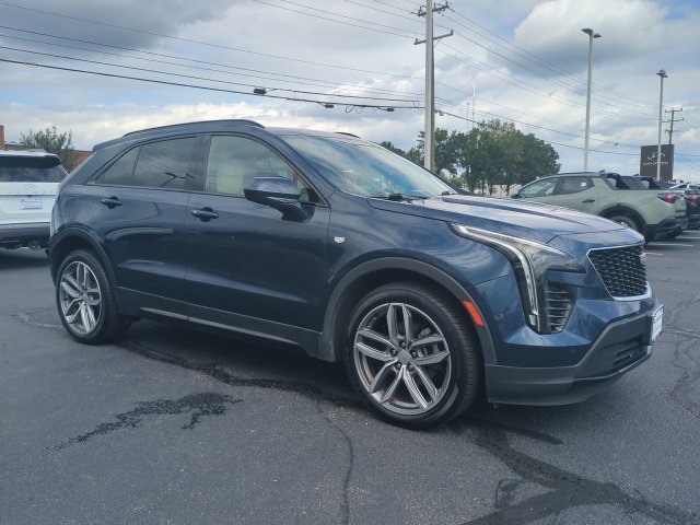 Used 2019 Cadillac XT4 Sport w/ Driver Assist Package FWD image 2