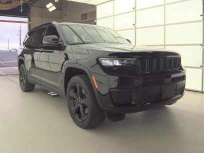 Used 2023 Jeep Grand Cherokee L Laredo