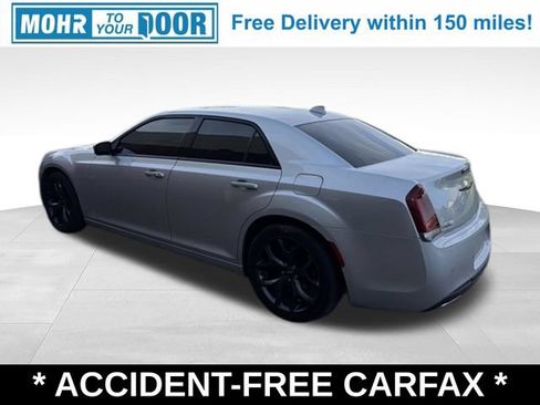 Used 2021 Chrysler 300 S RWD image 3