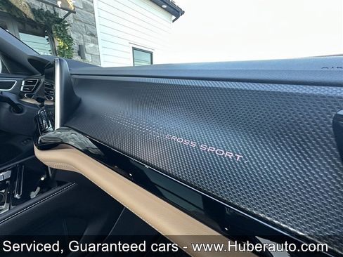 Used 2024 Volkswagen Atlas Cross Sport SEL image 27