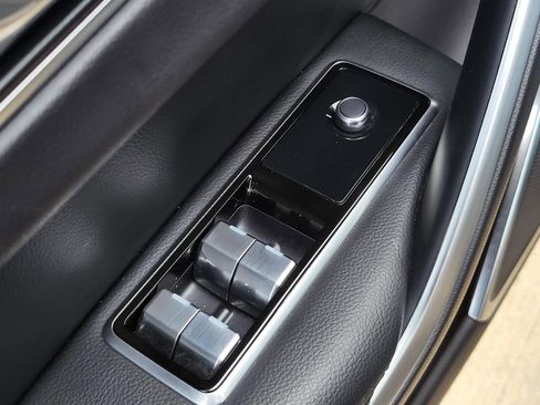 Used 2023 Jaguar F-PACE S AWD/4WD image 23