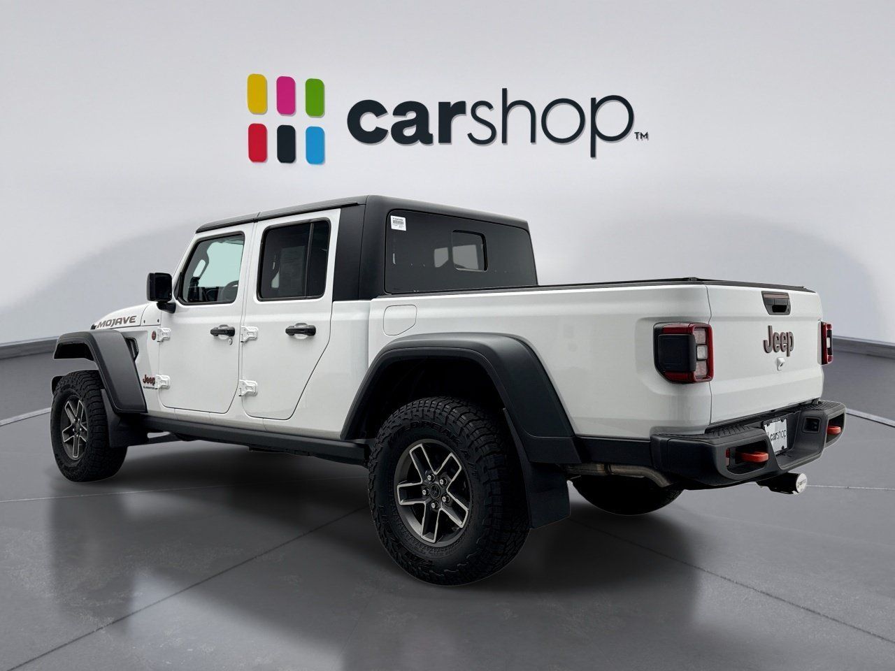 Used 2025 Jeep Gladiator Mojave w/ Convenience Group AWD/4WD image 3