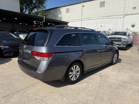 Used 2016 Honda Odyssey SE image 4