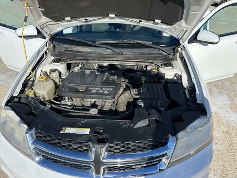 Used 2012 Dodge Avenger SXT image 8