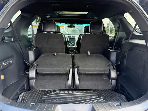 Used 2016 Ford Explorer Platinum AWD/4WD image 28