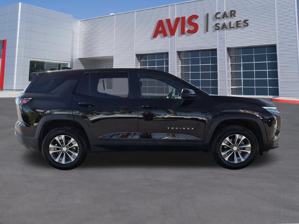 Used 2025 Chevrolet Equinox LT AWD/4WD image 5