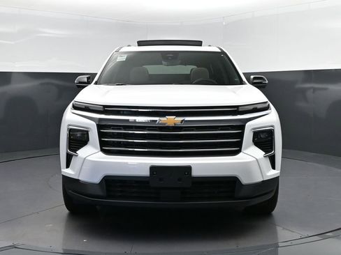 New 2026 Chevrolet Traverse LT w/ Sun and Wheel Package image 10