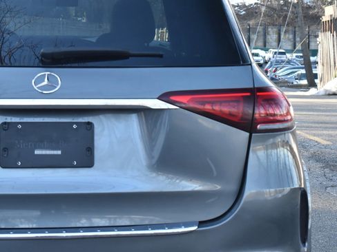 Used 2022 Mercedes-Benz GLE 350 4MATIC w/ AMG Line Exterior image 38