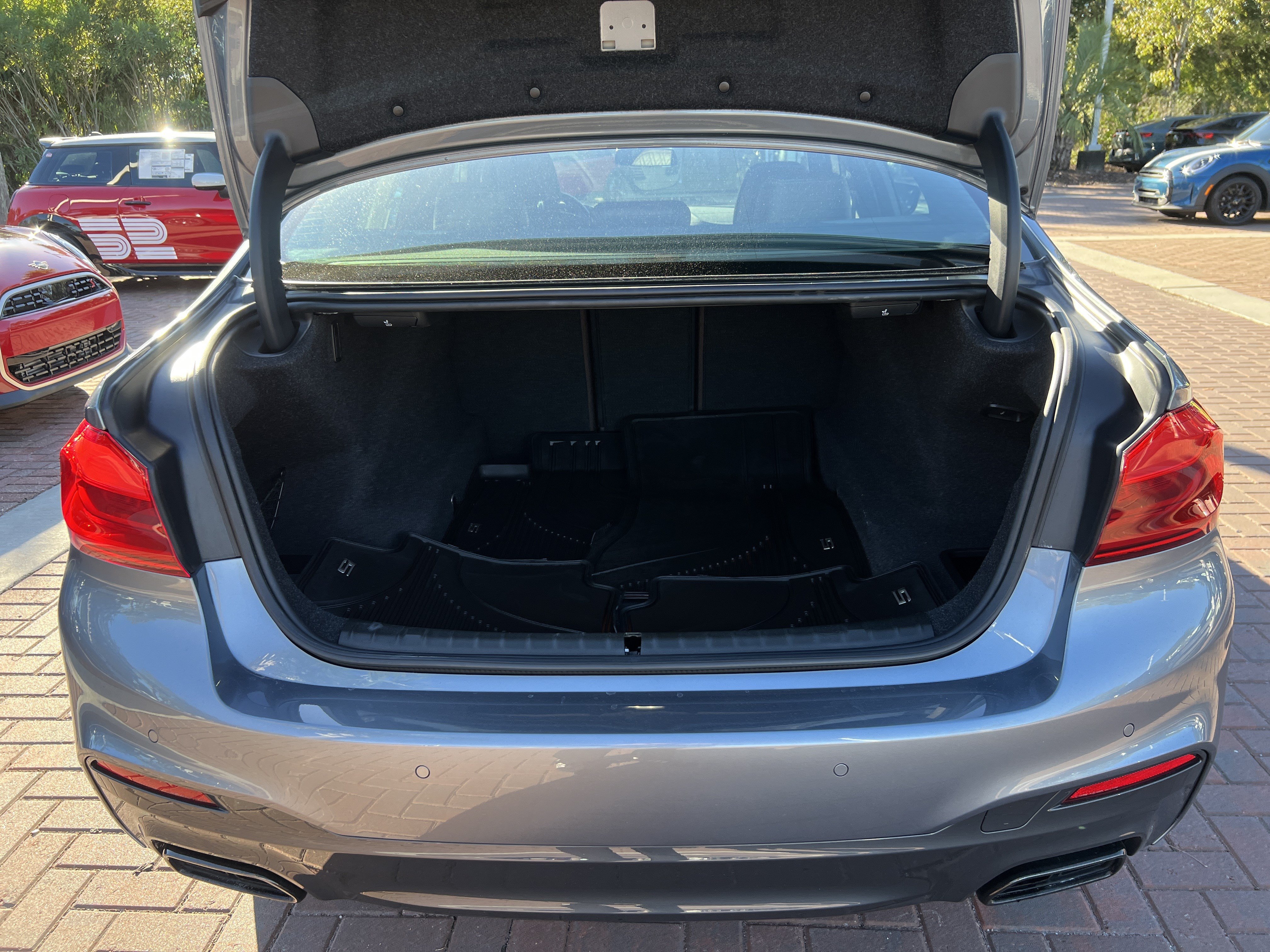 Used 2019 BMW M550i xDrive AWD/4WD image 32