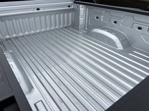 Used 2021 Chevrolet Silverado 2500 Custom w/ Custom Value Package image 17