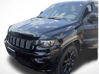 Used 2018 Jeep Grand Cherokee Altitude AWD/4WD video 3