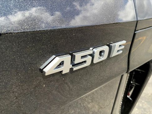 New 2026 Cadillac Lyriq Sport image 16