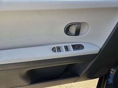 New 2026 Hyundai Ioniq 5 SEL image 17