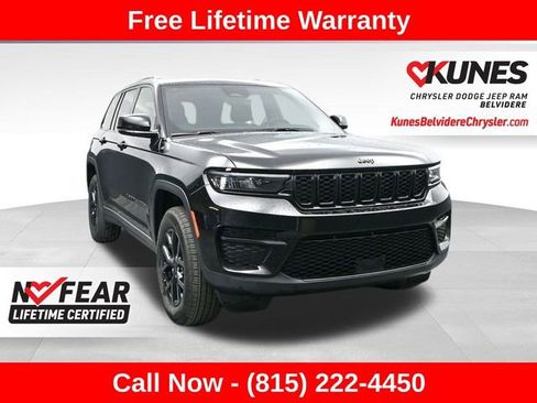 Used 2025 Jeep Grand Cherokee Altitude AWD/4WD image 1