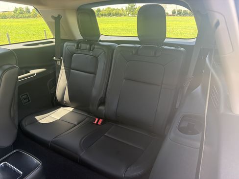 Used 2023 Lincoln Aviator Reserve w/ Equipment Group 201A AWD/4WD image 16