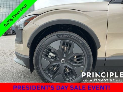 New 2026 Volvo EX30 Cross Country Ultra image 9