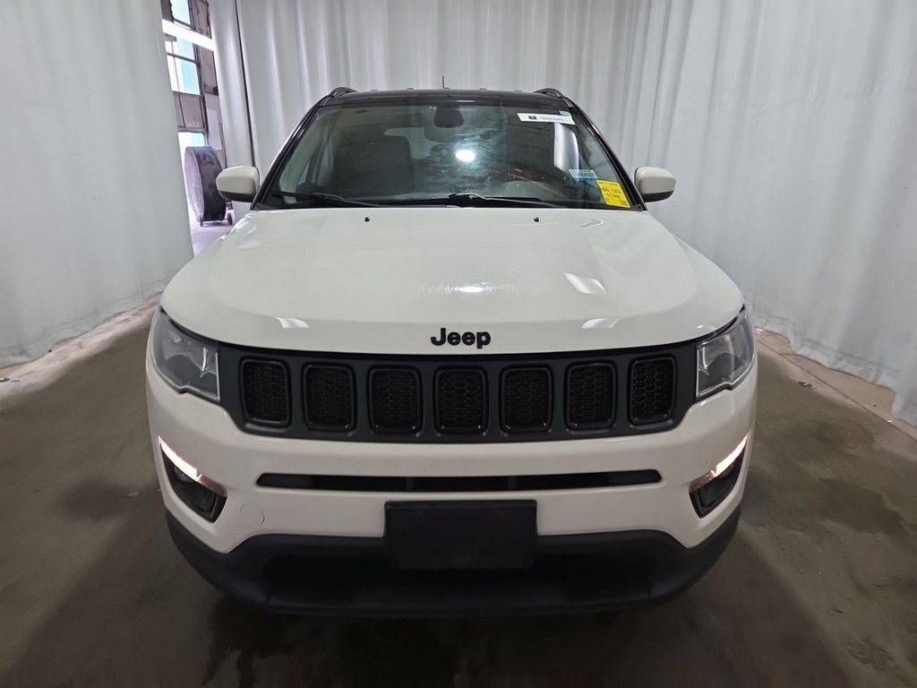 Used 2020 Jeep Compass Latitude AWD/4WD image 2