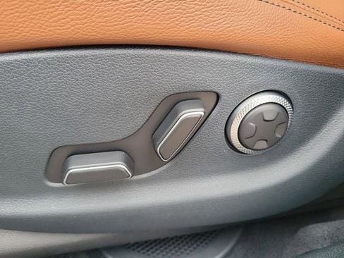 New 2026 Genesis GV70 2.5T Advanced image 25