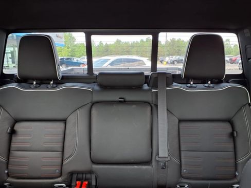 Used 2023 GMC Sierra 1500 AT4X image 18