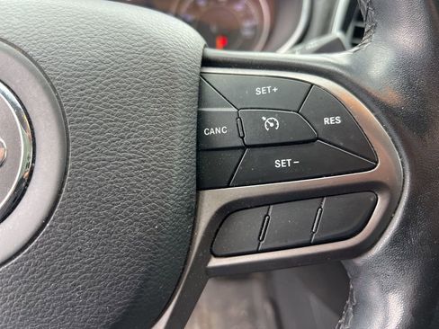 Certified 2020 Jeep Cherokee Limited AWD/4WD image 8