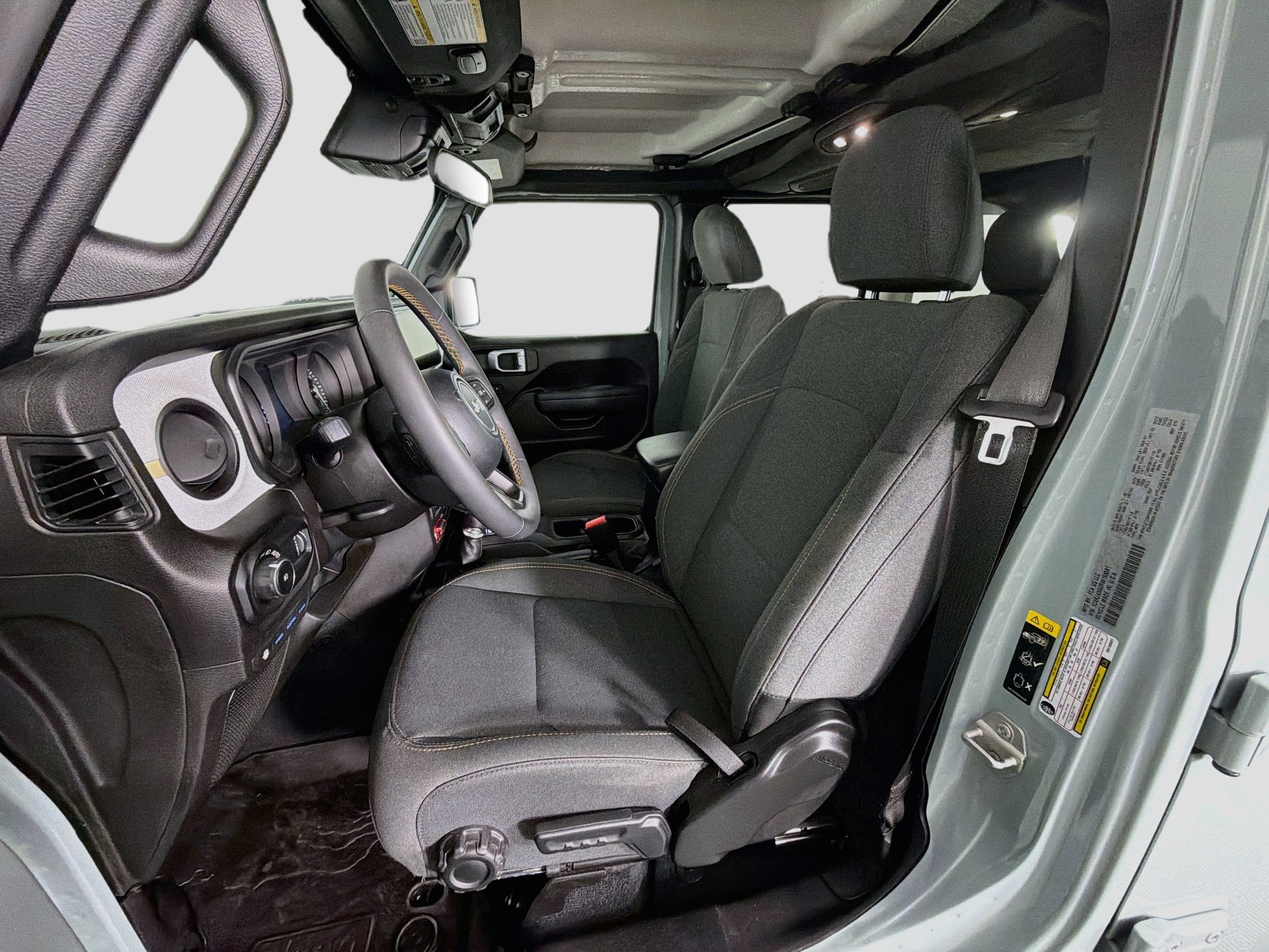 Used 2024 Jeep Wrangler Unlimited AWD/4WD image 13